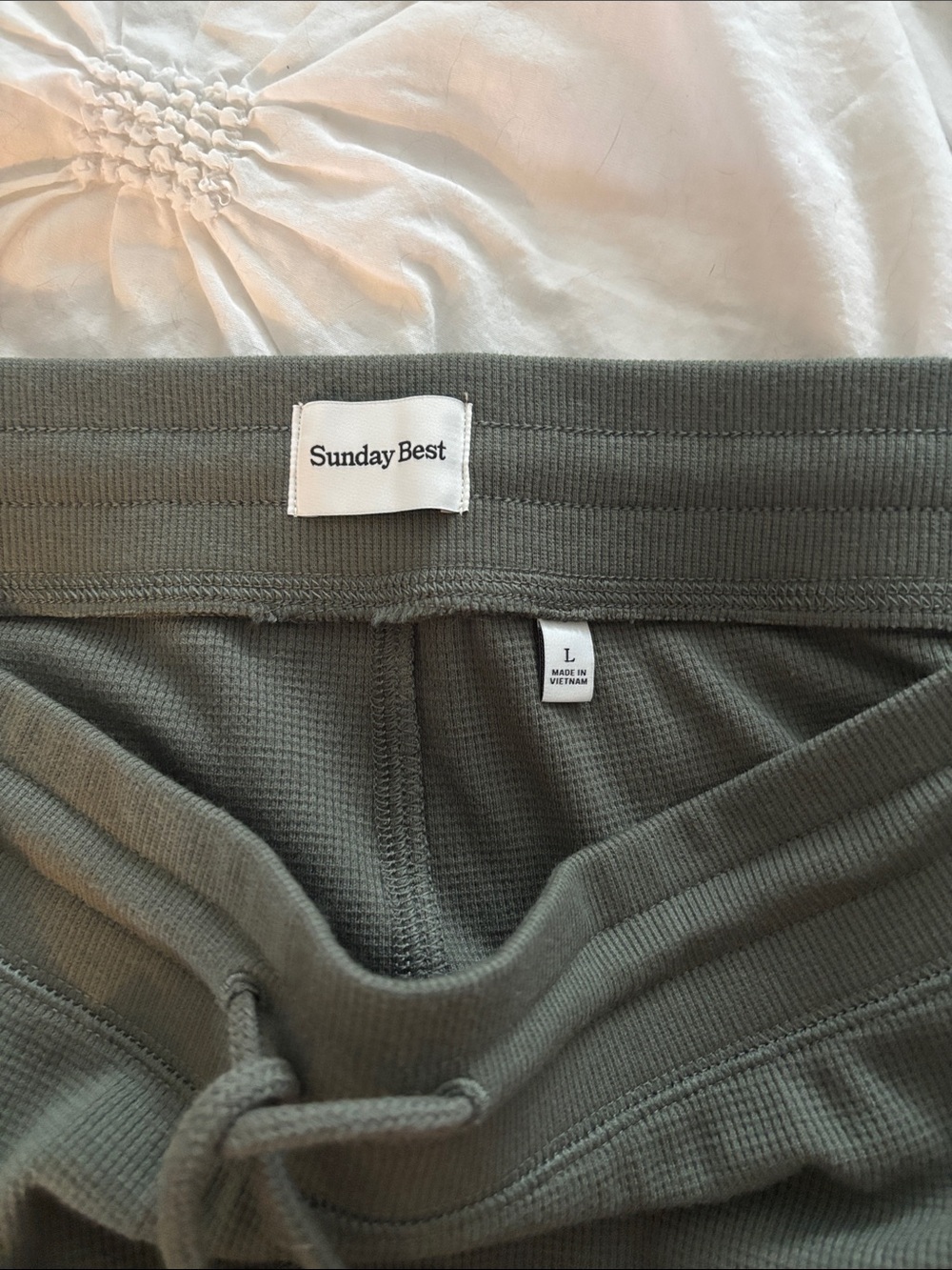 Aritzia…Sunday Best Olive Waffle Knit Lounge Pants with Drawstringl